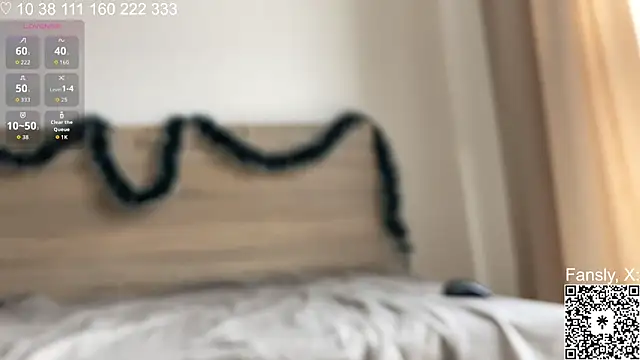 Snapshot of curlyboyy_ chatting on 02/11/26, 02:11 curlyboyy online show from 02/11/26, 02:11