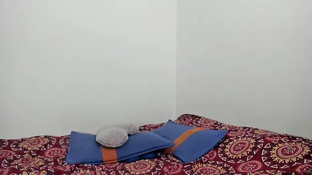 Nathaly love96 online show from 12/27/24, 10:48