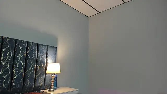 Snapshot of Sophia_Lemos chatting on 10/23/25, 01:54 Sophia Lemos online show from 10/23/25, 01:54