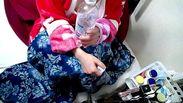 Snapshot of arincochu chatting on 01/21/25, 12:46 arincochu online show from 01/21/25, 12:46