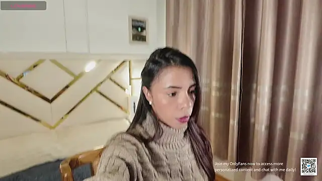 carolineamber  online show from 11/14/25, 02:43