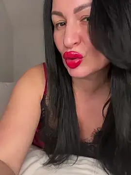 Snapshot of Helena7077 chatting on 02/04/26, 10:47 Helena7077 online show from 02/04/26, 10:47