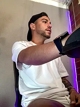 Leandro valenzuela online show from 10/22/25, 02:06