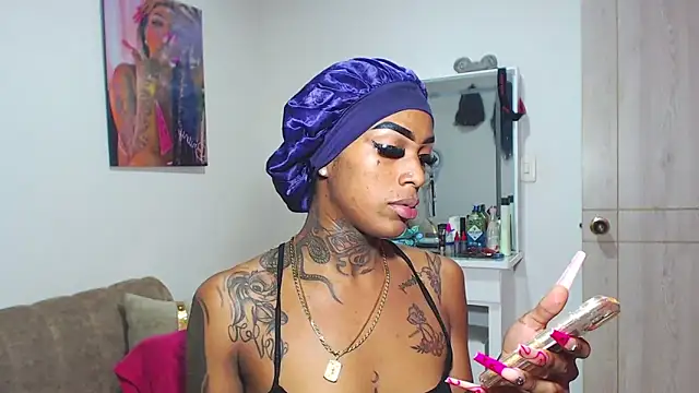 Snapshot of badgirls_cx chatting on 03/01/26, 08:00 badgirls cx online show from 03/01/26, 08:00