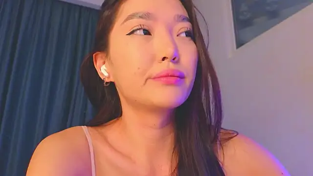 Snapshot of AudreyMell chatting on 03/11/26, 02:01 AudreyMell online show from 03/11/26, 02:01