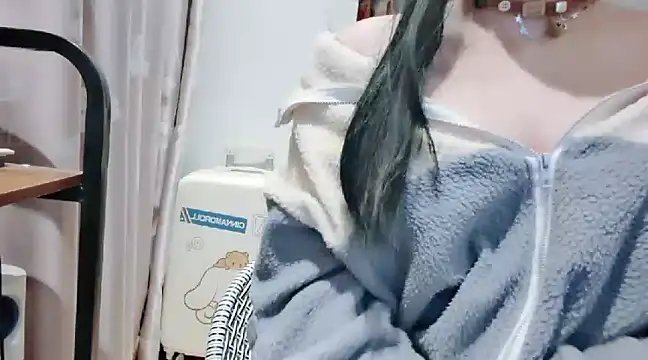 Snapshot of arena1357 chatting on 12/29/24, 03:03 arena1357 online show from 12/29/24, 03:03