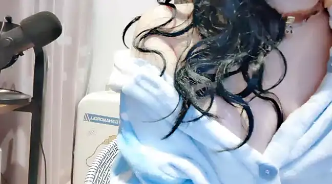 Snapshot of arena1357 chatting on 02/06/25, 06:56 arena1357 online show from 02/06/25, 06:56