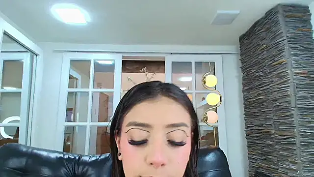 miss collins online show from 11/12/25, 05:57