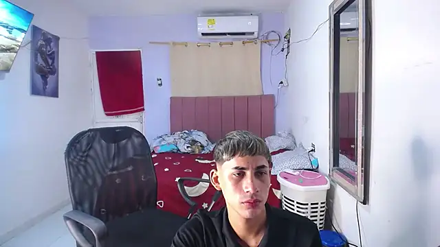 Snapshot of boy_latino_sex chatting on 11/02/25, 04:59 boy latino sex online show from 11/02/25, 04:59