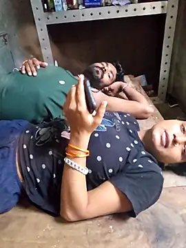 Snapshot of Karanshrimali chatting on 09/10/25, 08:03 Karanshrimali online show from 09/10/25, 08:03