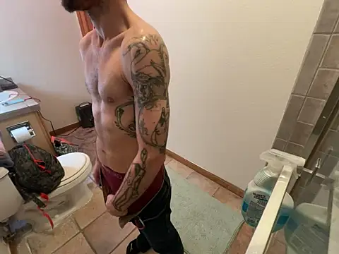 Snapshot of RuffClvb chatting on 12/10/24, 11:51 RuffClvb online show from 12/10/24, 11:51