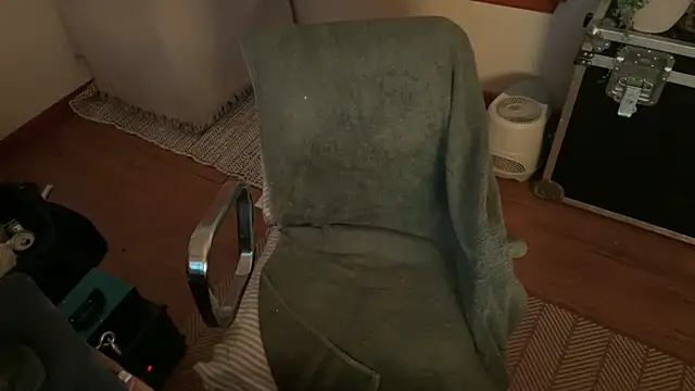 Snapshot of RuffClvb chatting on 03/23/26, 11:36 RuffClvb online show from 03/23/26, 11:36