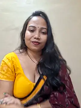 Snapshot of DREAM_GIRL-30 chatting on 12/20/25, 01:40 DREAM GIRL-30 online show from 12/20/25, 01:40