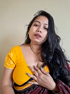 Snapshot of DREAM_GIRL-30 chatting on 12/21/25, 04:19 DREAM GIRL-30 online show from 12/21/25, 04:19