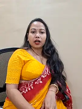 Snapshot of DREAM_GIRL-30 chatting on 02/15/26, 06:04 DREAM GIRL-30 online show from 02/15/26, 06:04