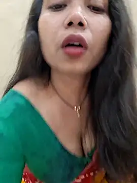 Snapshot of DREAM_GIRL-30 chatting on 03/05/26, 05:42 DREAM GIRL-30 online show from 03/05/26, 05:42