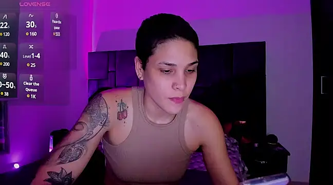 Snapshot of Charlee_pink chatting on 02/28/25, 11:23 Charlee pink online show from 02/28/25, 11:23