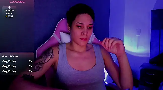 Snapshot of Charlee_pink chatting on 03/16/25, 03:36 Charlee pink online show from 03/16/25, 03:36