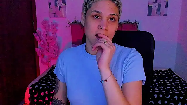 Snapshot of Charlee_pink chatting on 10/24/25, 12:41 Charlee pink online show from 10/24/25, 12:41