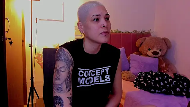 Snapshot of Charlee_pink chatting on 03/24/26, 07:30 Charlee pink online show from 03/24/26, 07:30