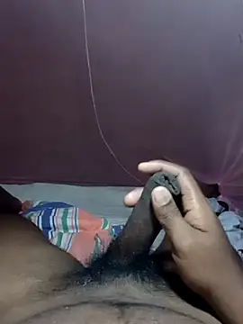 Snapshot of walkollanew99 chatting on 03/13/25, 05:00 walkollanew99 online show from 03/13/25, 05:00