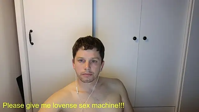 BigL0ve online show from 05/13/26, 01:52