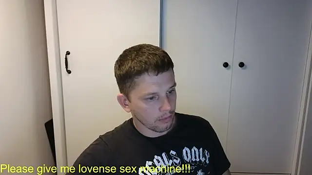 Snapshot of BigL0ve chatting on 06/11/26, 12:47 BigL0ve online show from 06/11/26, 12:47