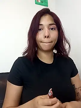 LucyMartelli online show from 02/08/25, 12:17