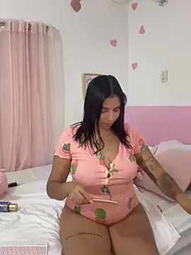 LucyMartelli online show from 05/08/26, 01:00