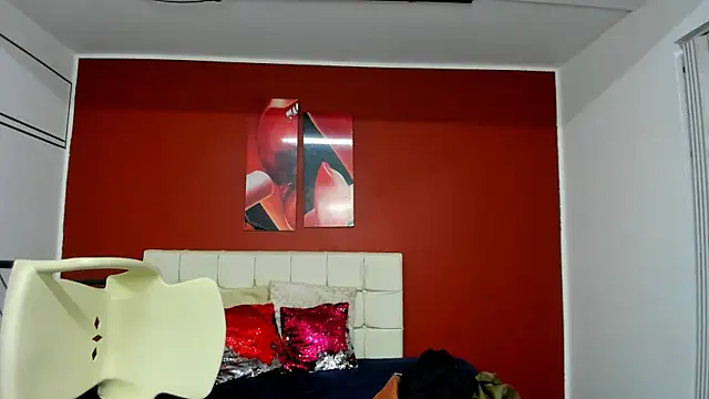 Snapshot of Abrillee1 chatting on 01/08/25, 01:21 Abrillee1 online show from 01/08/25, 01:21