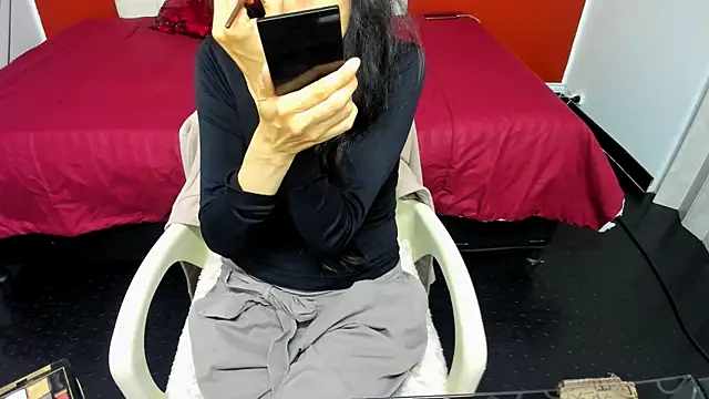 Abrillee1 online show from 01/31/25, 07:29