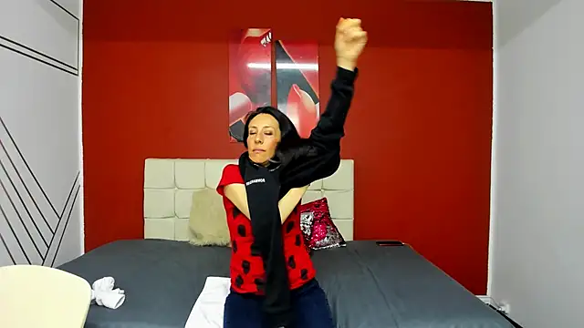 Snapshot of Abrillee1 chatting on 02/07/25, 07:17 Abrillee1 online show from 02/07/25, 07:17