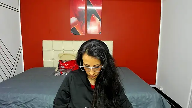 Snapshot of Abrillee1 chatting on 02/13/25, 10:43 Abrillee1 online show from 02/13/25, 10:43