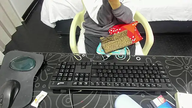 Snapshot of Abrillee1 chatting on 03/01/25, 07:26 Abrillee1 online show from 03/01/25, 07:26