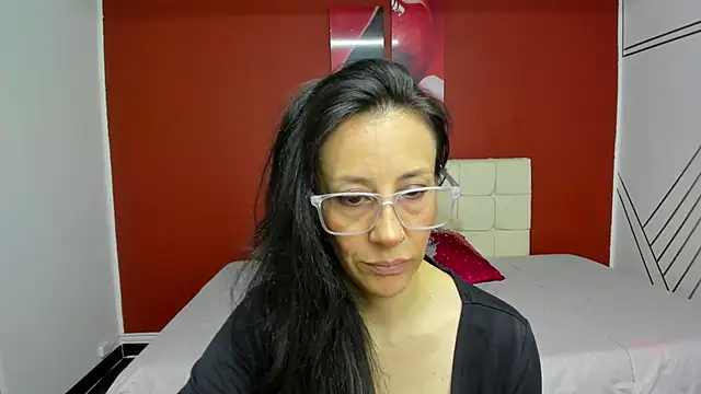 Snapshot of Abrillee1 chatting on 03/05/25, 10:21 Abrillee1 online show from 03/05/25, 10:21