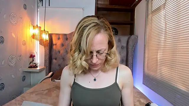 Snapshot of SammySanders chatting on 01/17/25, 08:00 SammySanders online show from 01/17/25, 08:00