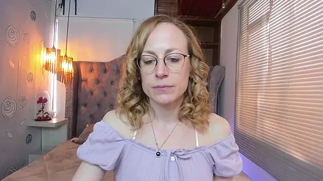 Snapshot of SammySanders chatting on 02/18/25, 04:26 SammySanders online show from 02/18/25, 04:26