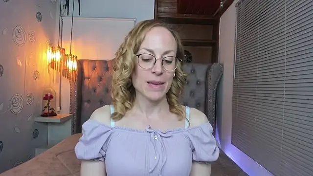 Snapshot of SammySanders chatting on 03/05/25, 11:27 SammySanders online show from 03/05/25, 11:27