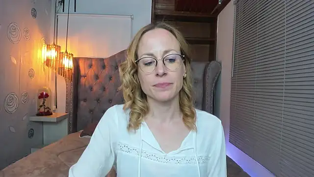 Snapshot of SammySanders chatting on 03/11/25, 11:26 SammySanders online show from 03/11/25, 11:26