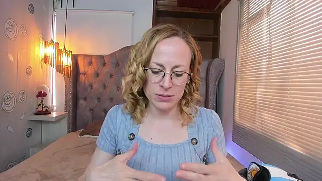 Snapshot of SammySanders chatting on 03/12/25, 08:10 SammySanders online show from 03/12/25, 08:10