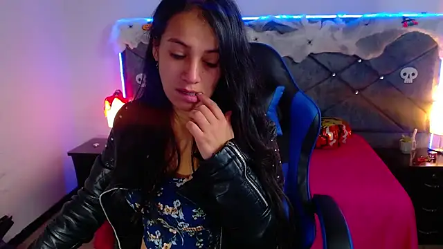 Julietacollins06 online show from 10/31/25, 12:50