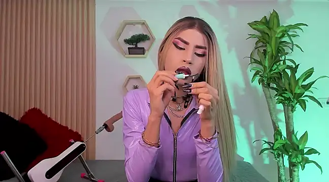 BrianaSchafer online show from 03/20/25, 04:20