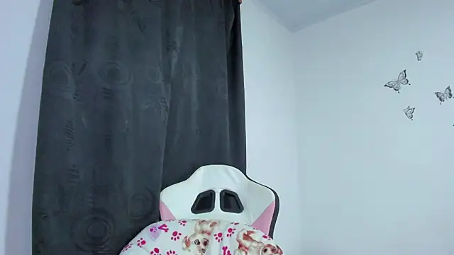 Snapshot of SophieWoods_ chatting on 03/20/25, 01:46 SophieWoods  online show from 03/20/25, 01:46