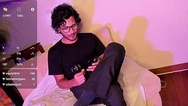 Snapshot of Nicholasrodrii chatting on 12/19/24, 01:07 Nicholasrodrii online show from 12/19/24, 01:07