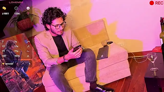 Snapshot of Nicholasrodrii chatting on 12/29/24, 04:27 Nicholasrodrii online show from 12/29/24, 04:27