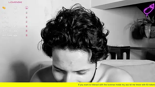 Snapshot of Nicholasrodrii chatting on 02/14/25, 04:26 Nicholasrodrii online show from 02/14/25, 04:26