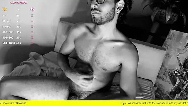 Snapshot of Nicholasrodrii chatting on 02/22/25, 10:42 Nicholasrodrii online show from 02/22/25, 10:42