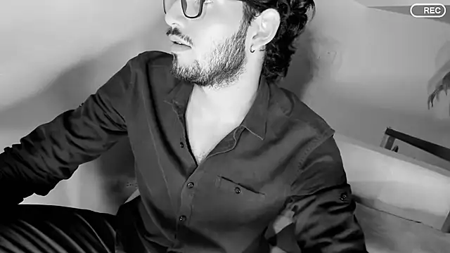 Snapshot of Nicholasrodrii chatting on 03/17/25, 01:14 Nicholasrodrii online show from 03/17/25, 01:14