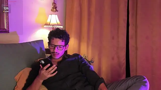 Snapshot of Nicholasrodrii chatting on 04/09/26, 11:43 Nicholasrodrii online show from 04/09/26, 11:43