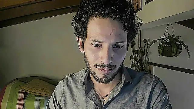 Snapshot of Nicholasrodrii chatting on 06/11/26, 08:40 Nicholasrodrii online show from 06/11/26, 08:40
